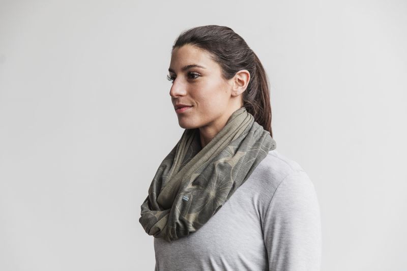 Nobull Two-Tone Infinity Women's Scarves Green | 07526UMFY